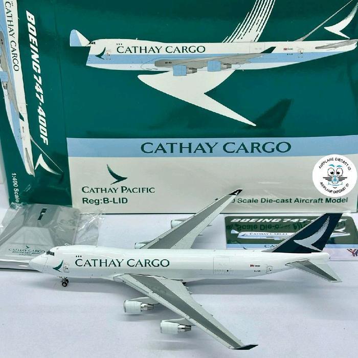 1/400 Cathay Pacific Cargo Boeing B747-400F B-LID YY Wings Free Stand