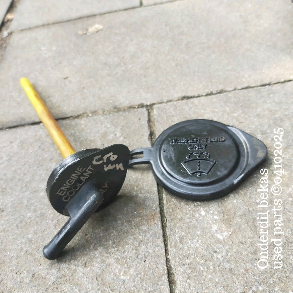 tutup washer Toyota crown royal 1994