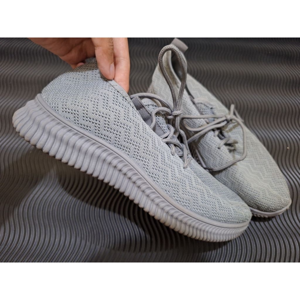 Dr Kevin Sepatu Olahraga Wanita