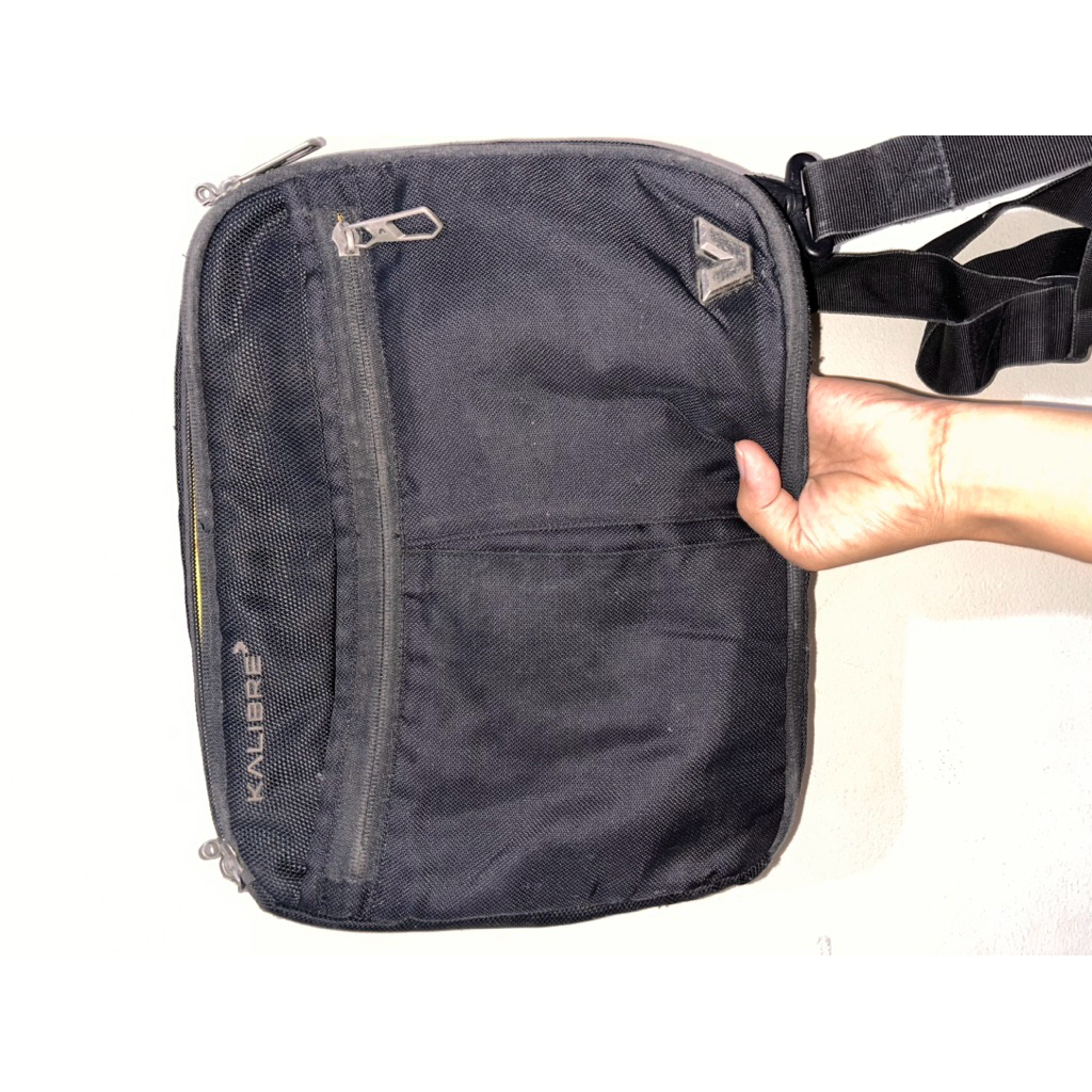 tas selempang kalibre - preloved