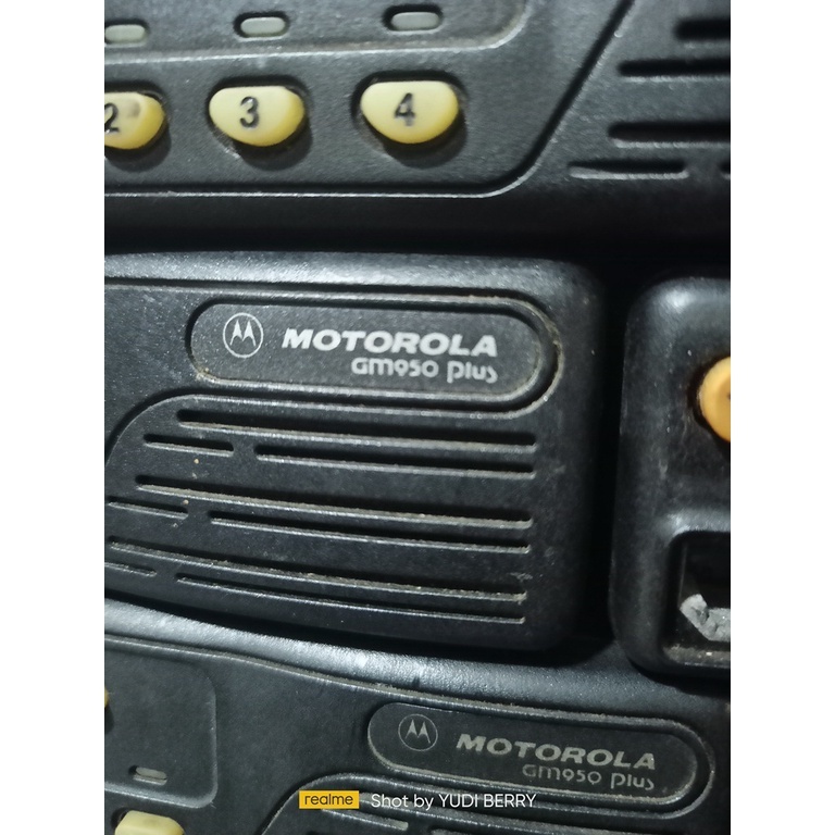 RIG MOTOROLA GM 950 PLUS FREKUENSI LEBAR 403MHZ SD 470MHZ POWER MAX 28 WATT BAHAN REPEATER