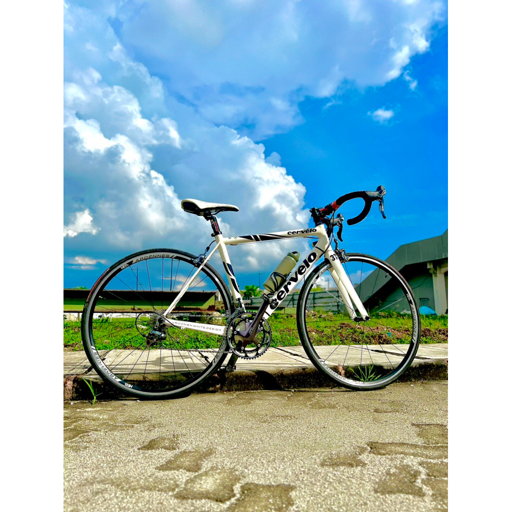 sepeda cervelo R3 carbon