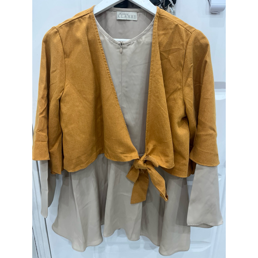 preloved atasan Blouse kemeja Wearing Klamby