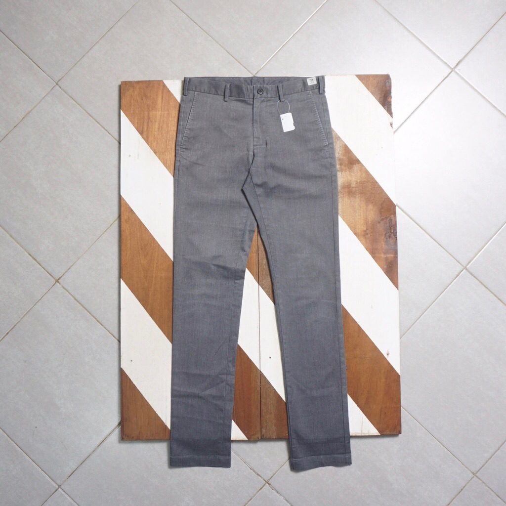Celana Uniqlo pria