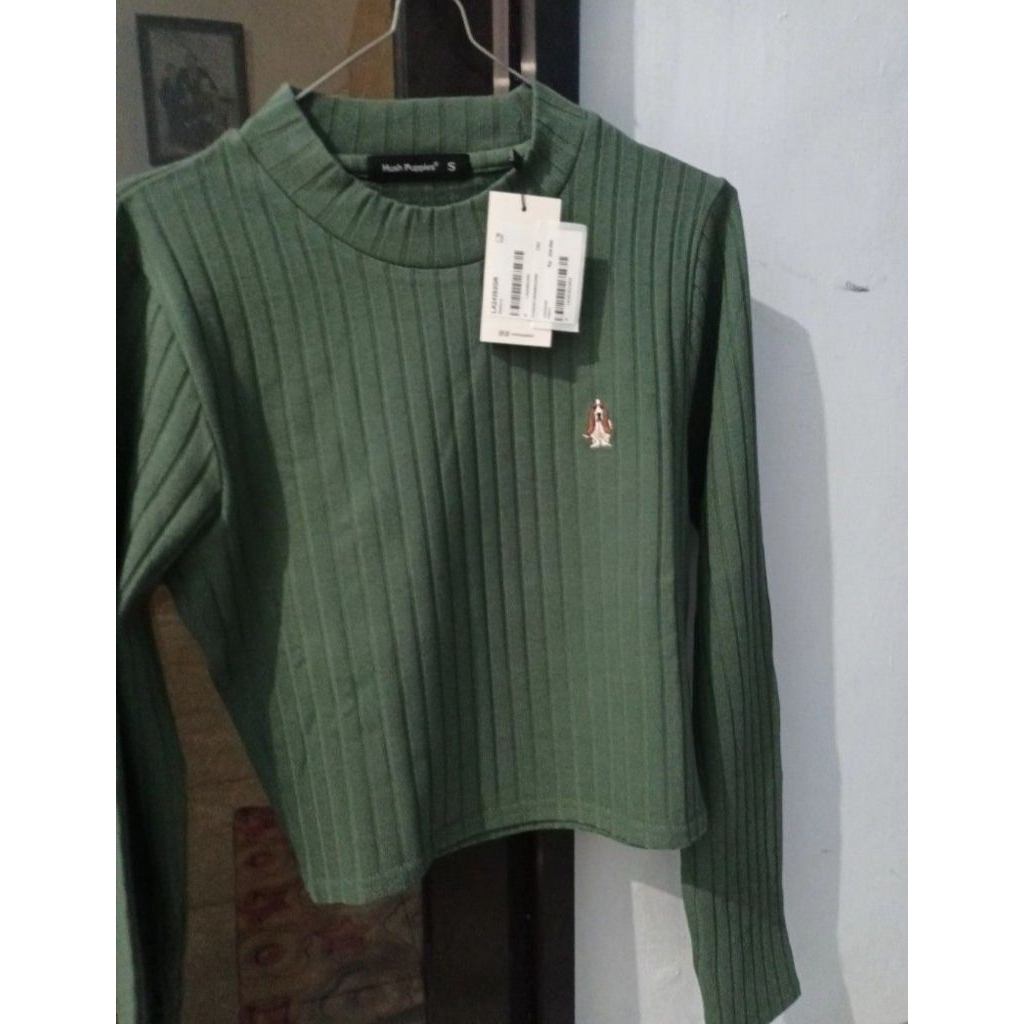 kaos crop hush puppies size s