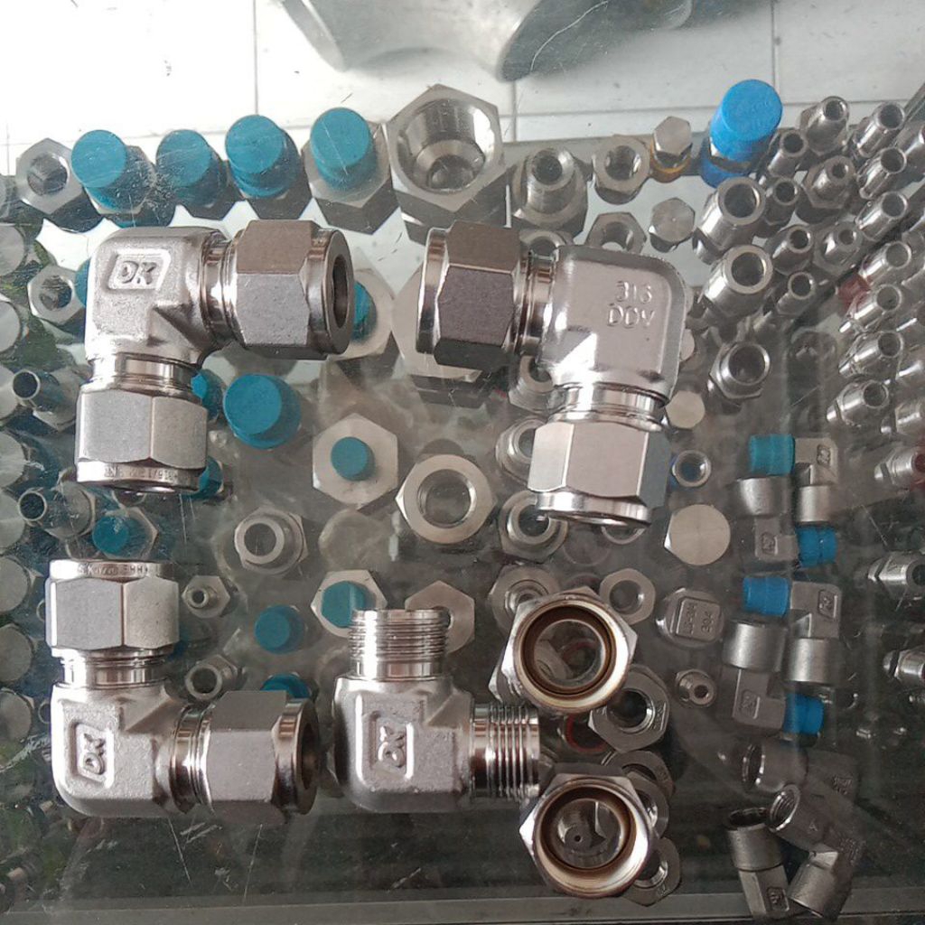 Union Elbow 12MM OD SS316 DK-LOK