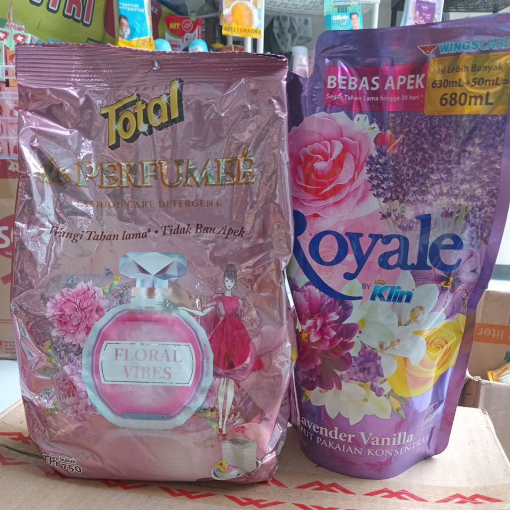 Promo  Paket Detergen Total bubuk 750 gr+ pewangi pakaian Royale 690ml