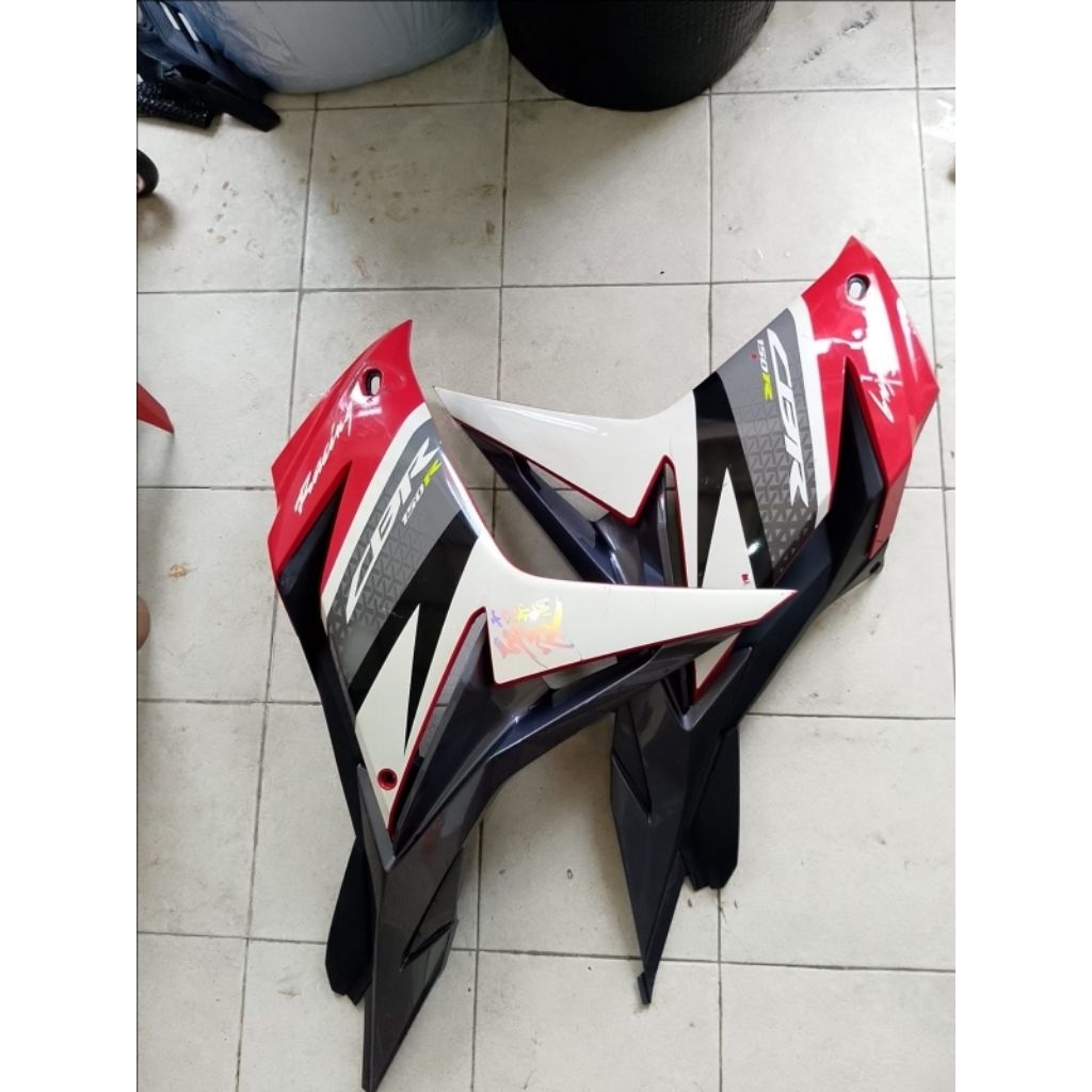 Cover body samping CBR 150R - Sayap Fairing CBR 150R Facelift - Cowl Set Middle CBR 150R Original