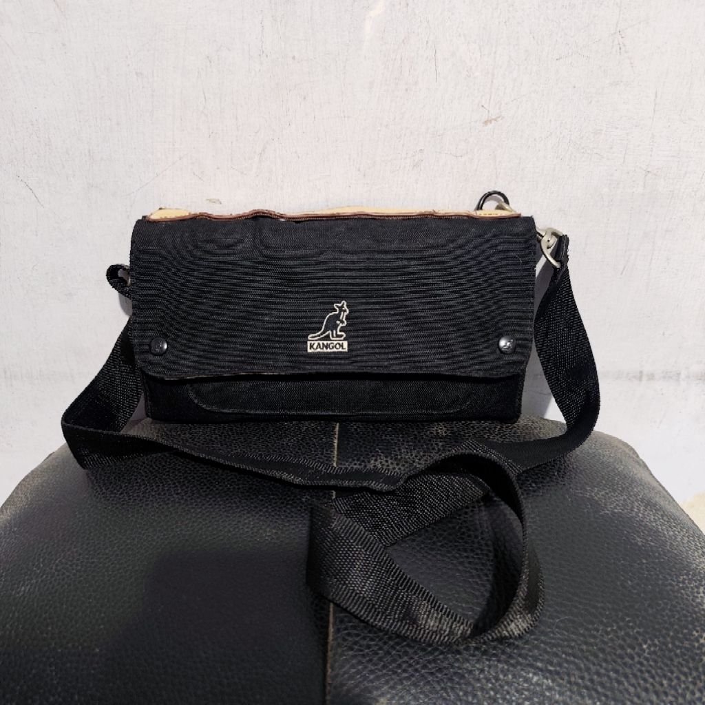 Kangol Cordura Sling Bag / tas selempang Kangol Hitam