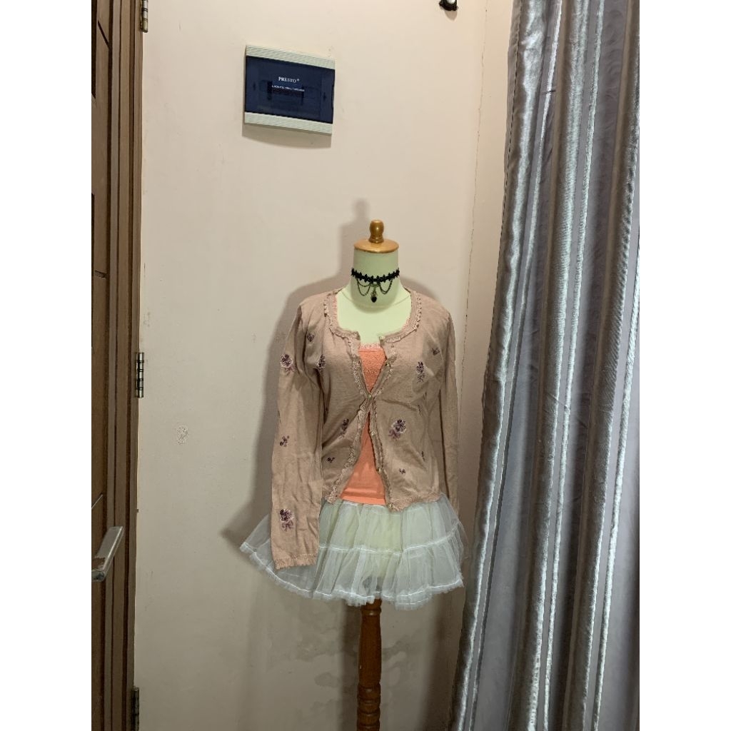 axes femme outer knit cardi cardigan peach soft pinkish orange with embroidered roses kawaii kawai c