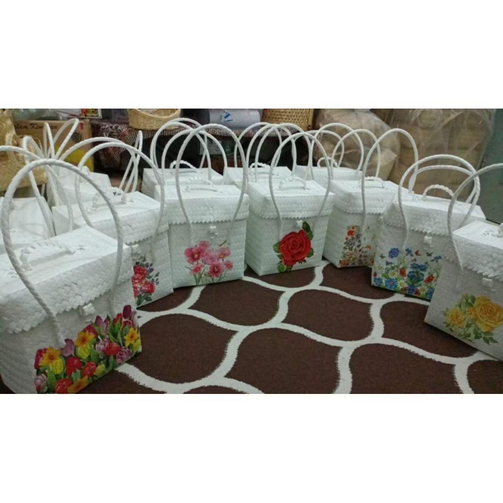 tas box warna putih