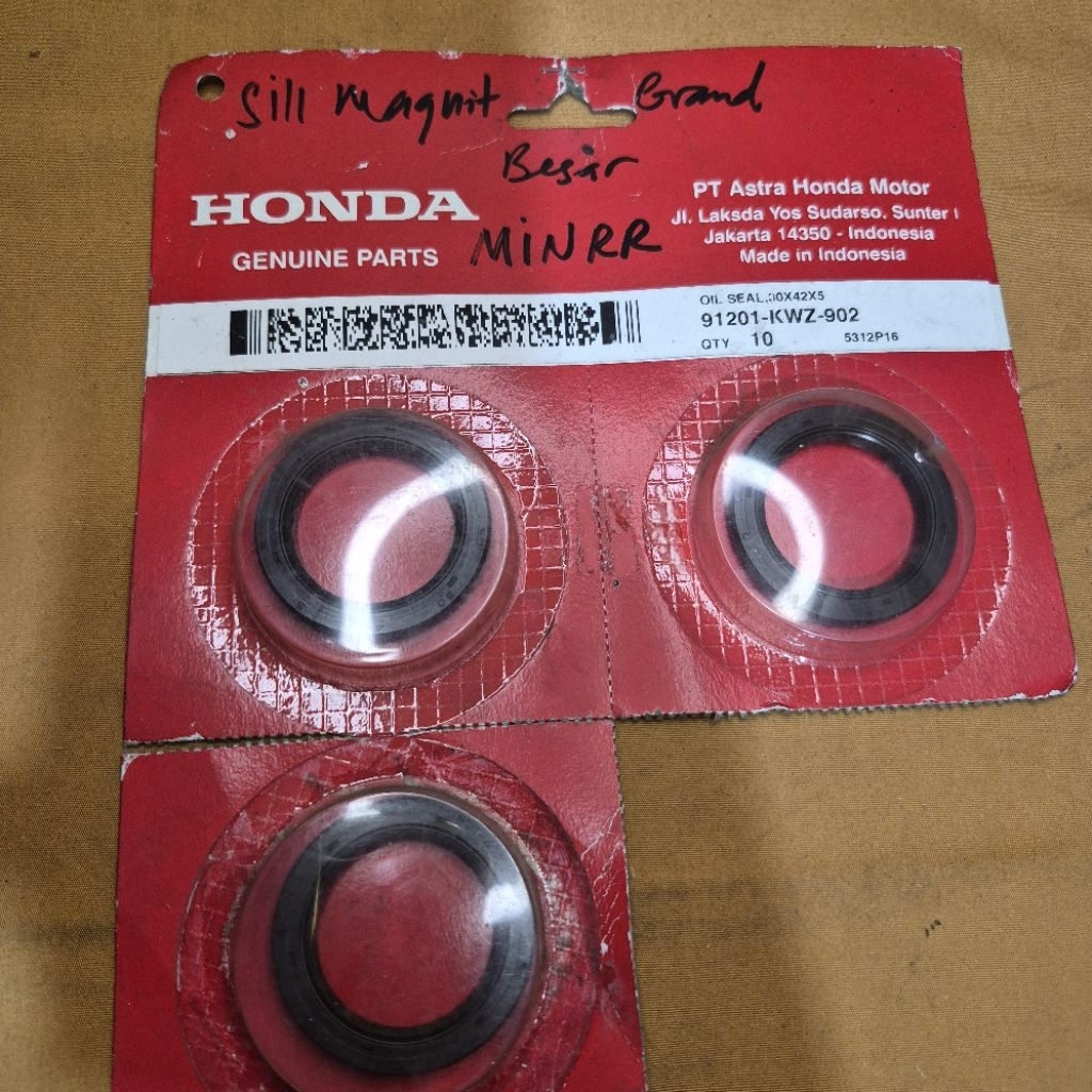 91201-KWZ-902 Sil Kruk As Sebelah Kanan Revo AT Oli Seal 30x42x5