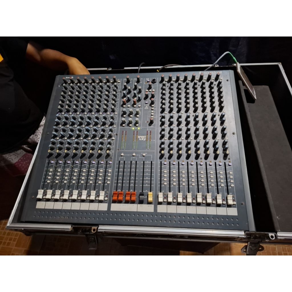 Soundcraft spirit lx7-16 England