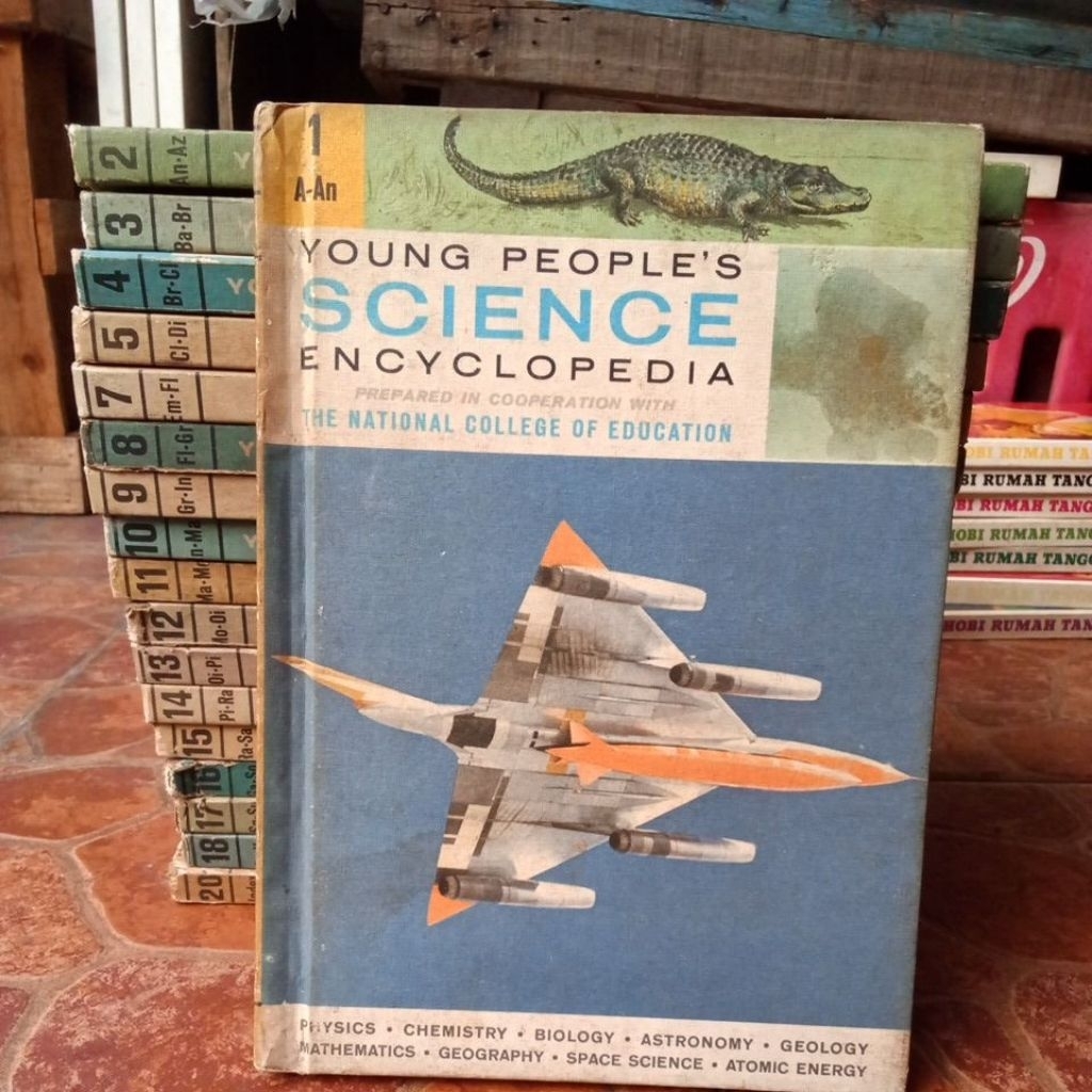 YOUNG PEOPLE'S SCIENCE ENCYCLOPEDIA. PREPARED IN COOPERTION WITH THE NATIONAL COLLEGE OF EDUCATION. 