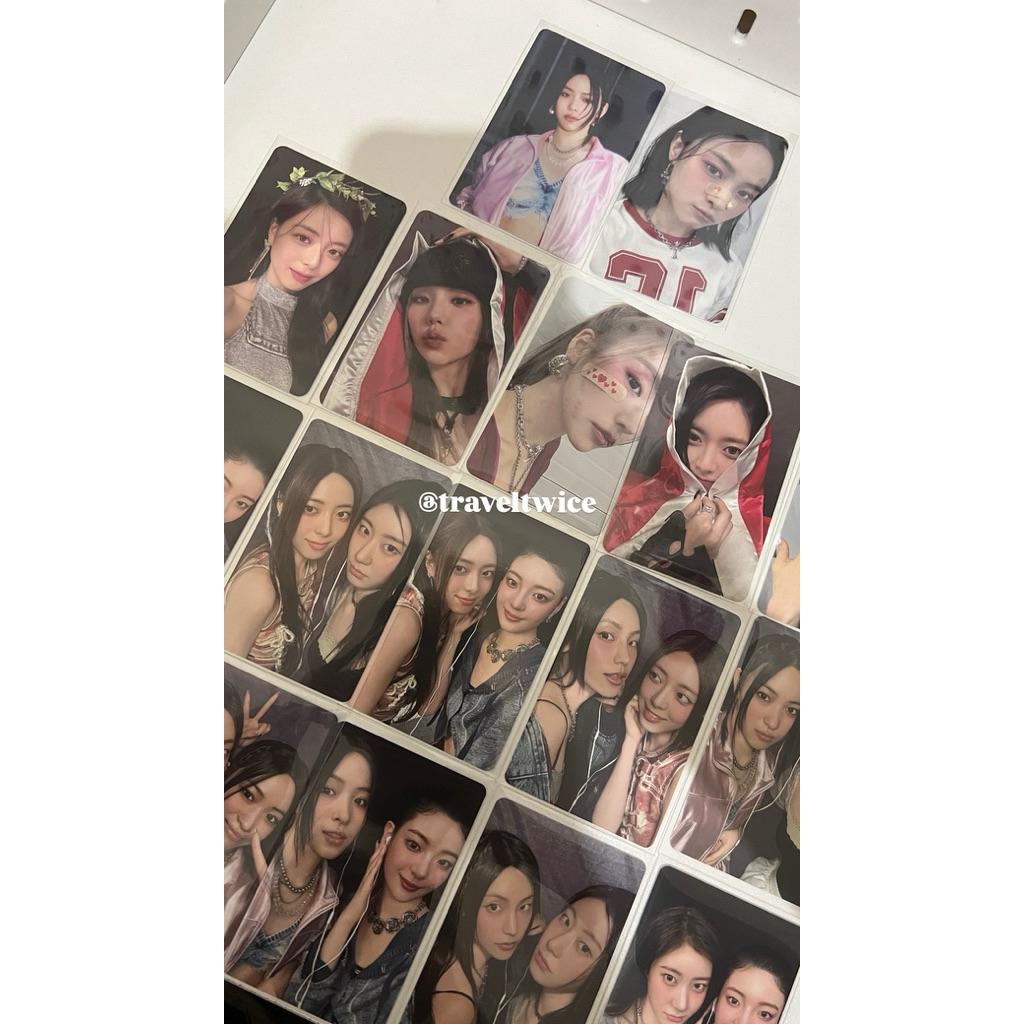 ITZY OFFICIAL PHOTOCARD