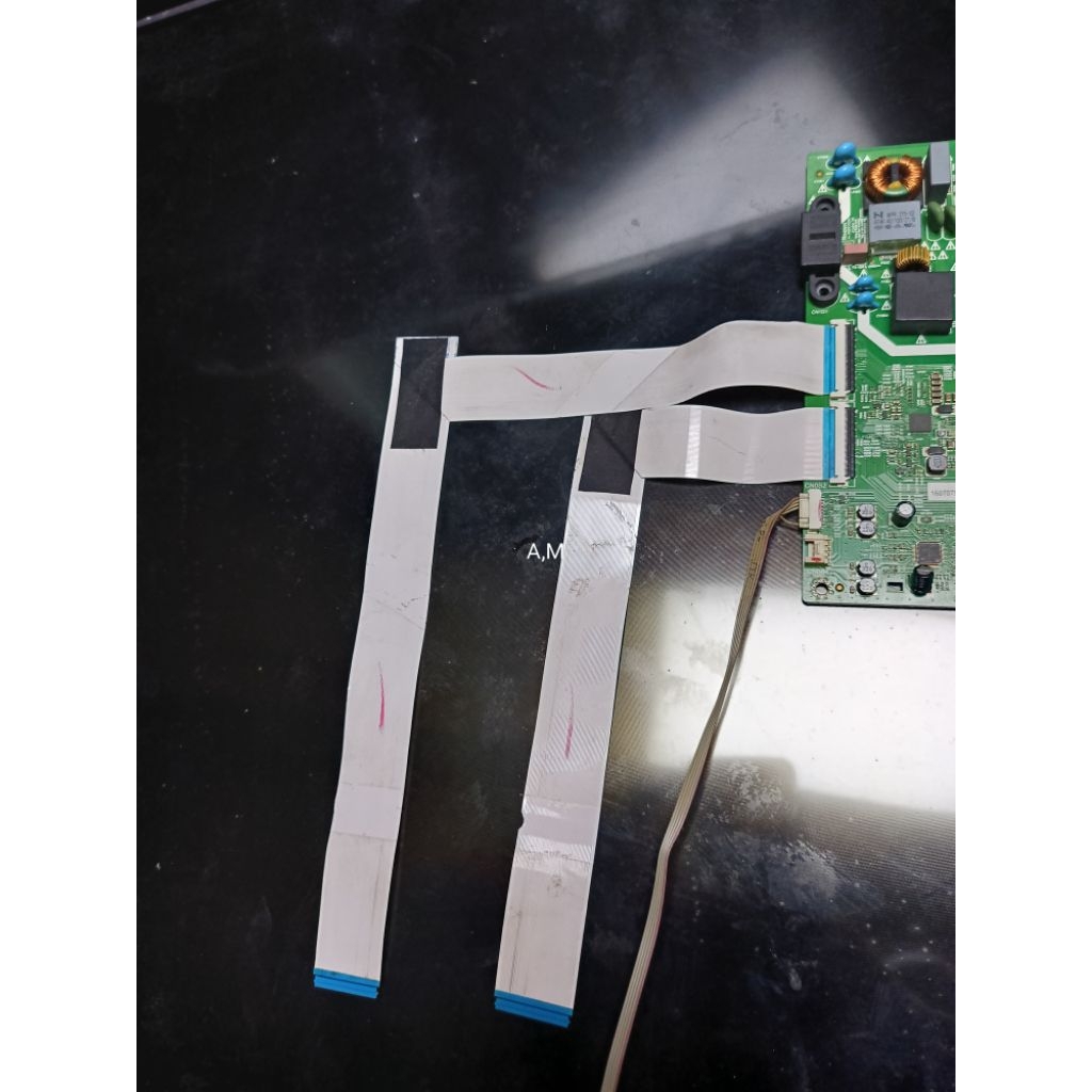 FLEKSIBEL TV' LED PANASONIC TH-43D305G
