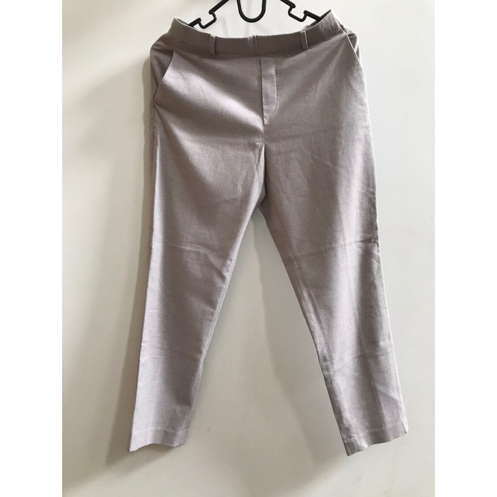 (PRELOVED) UNIQLO EZY ANKLE PANTS SIZE L