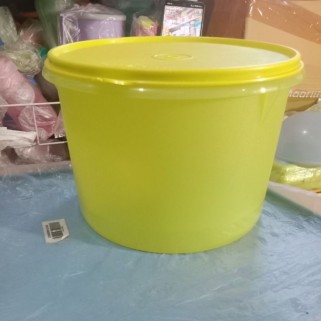 crispy canister 4L tupperware New
