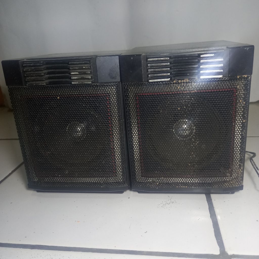 Sepasang speaker JVC pasif tanpa head power amplifier bekas tape compo