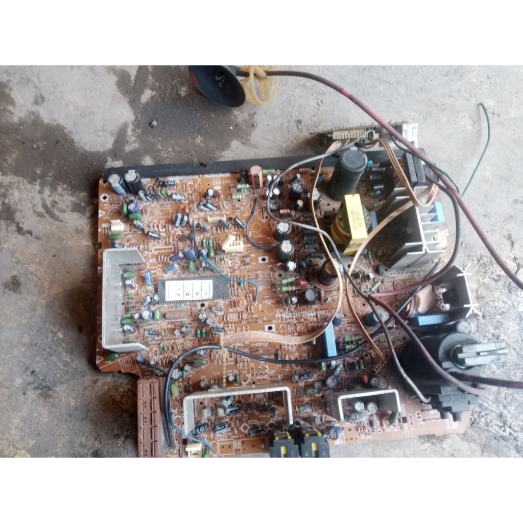 mesin tv Polytron  21 mati blm cek foto stok
