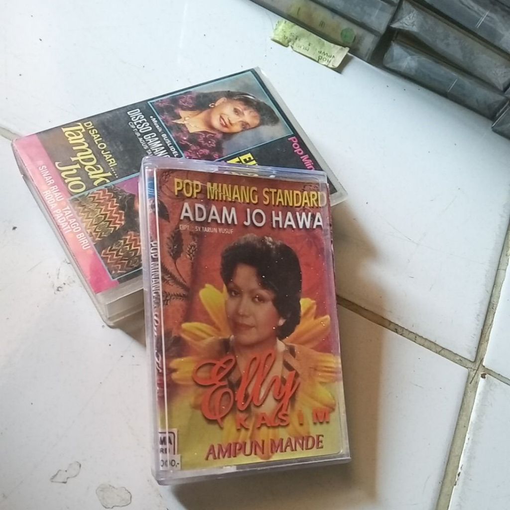 pop minang kaset  pita  bonus  box  elly kasim