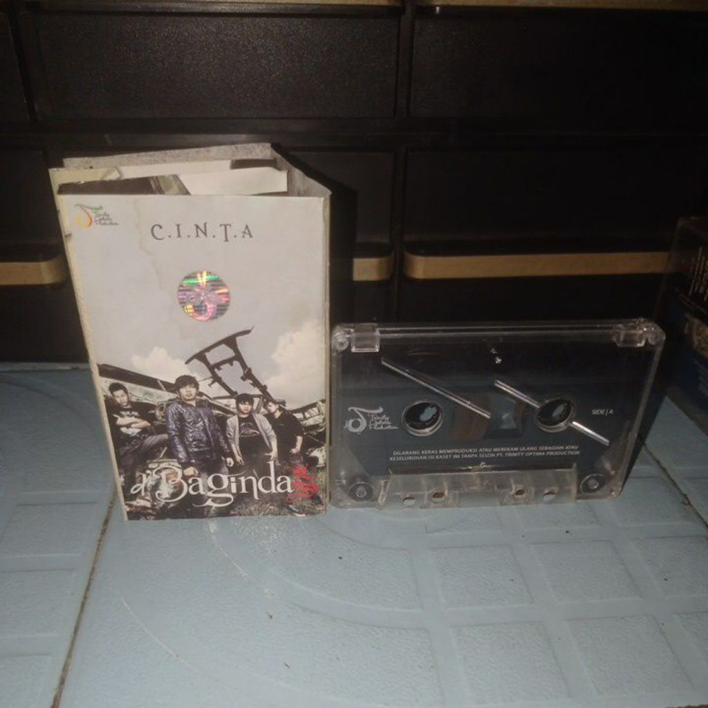 Kaset Pita D Bagindas - Cinta