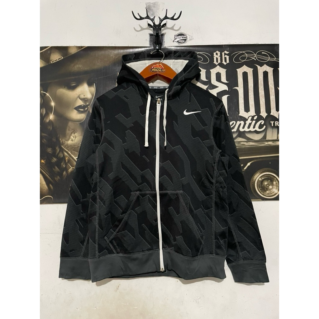 zip hoodie nike therma fit