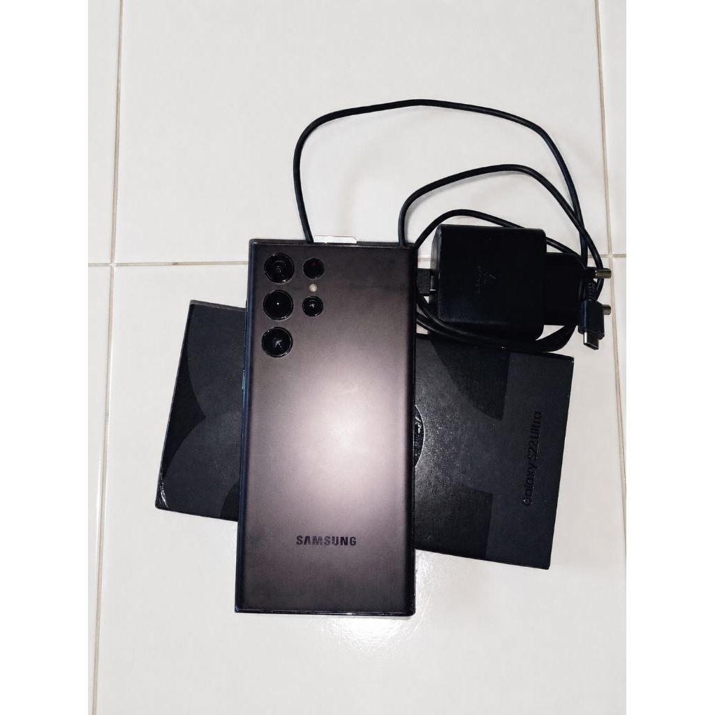 Samsung s22 ultra second fullset 12/256 minus (baca deskripsi)