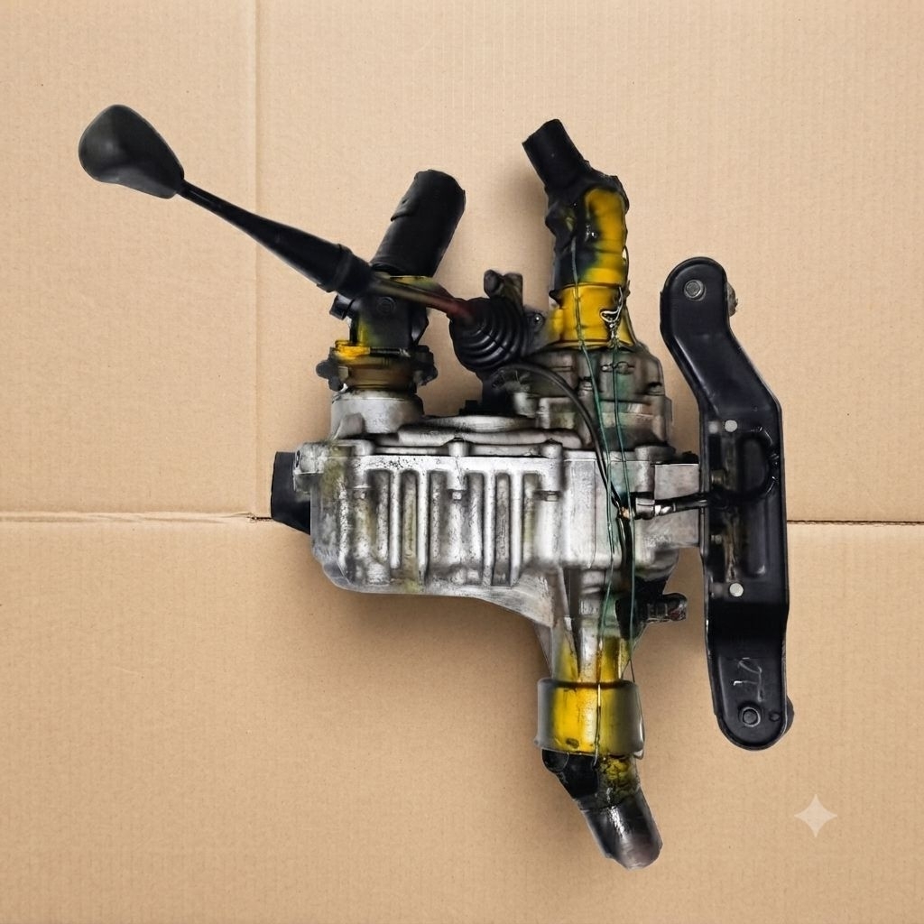 transfer case TC pajero mini 4×4 komplit yoke original