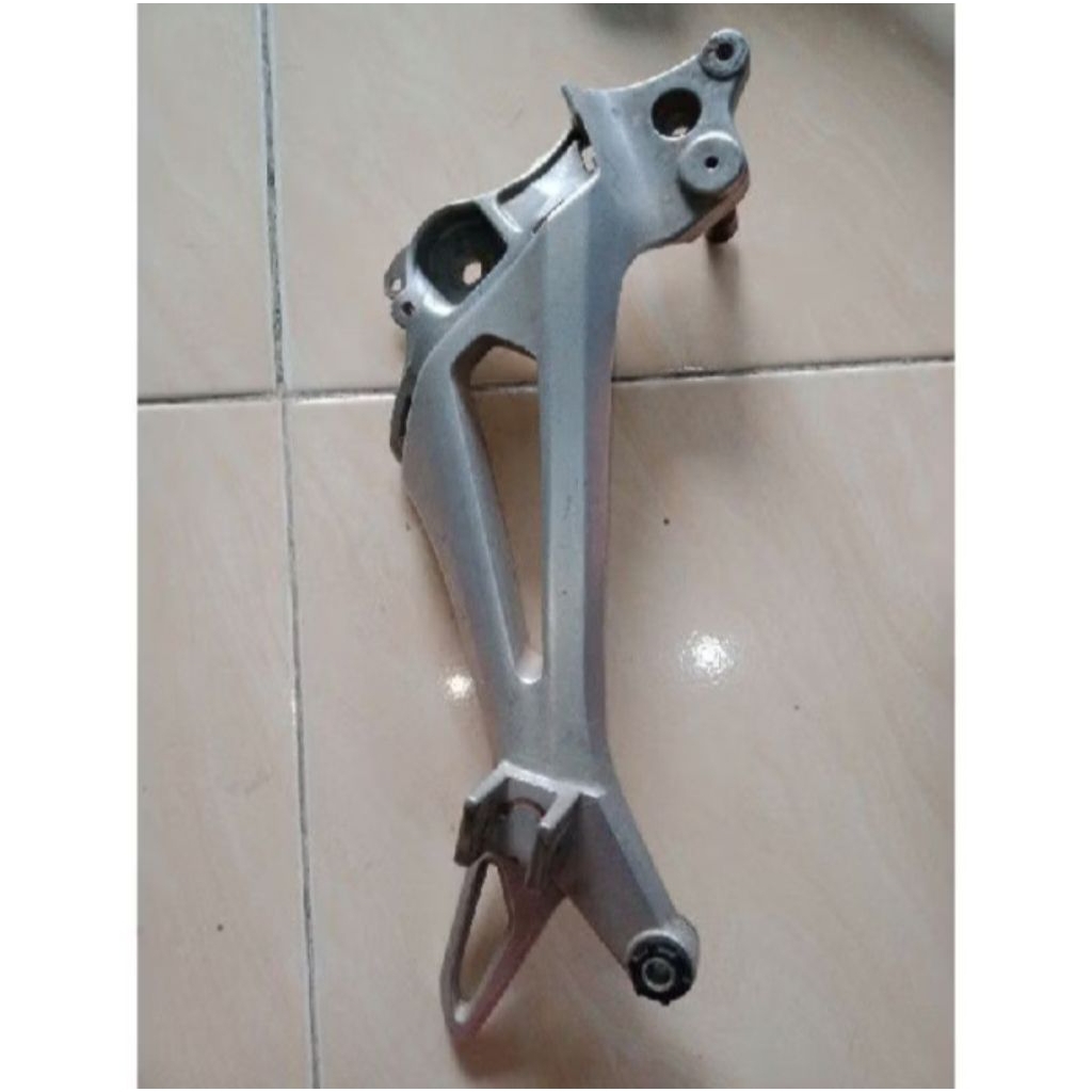 footstep postep Supra 125 DD TR (Cakram) Kanan ori copotan