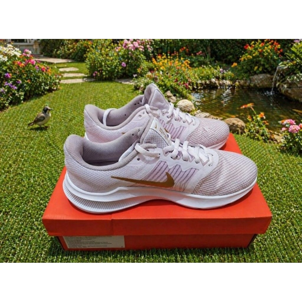 Sepatu Wanita Nike Downshifter 11 Original Preloved