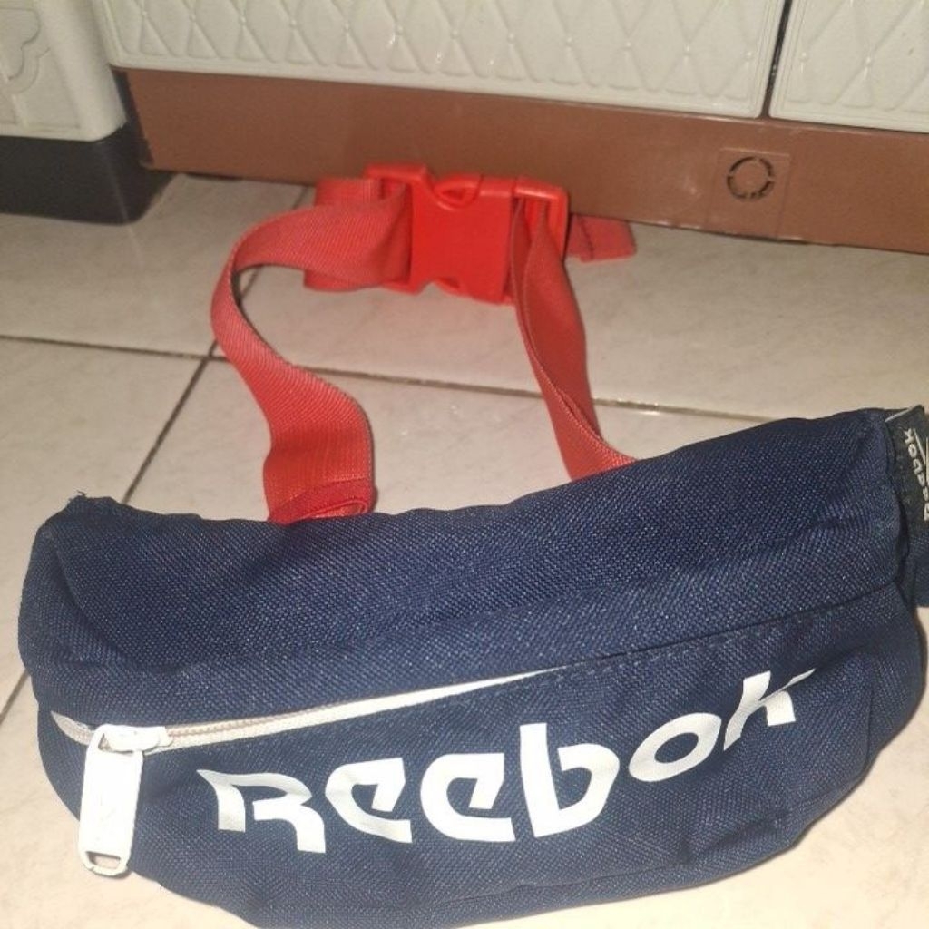 preloved tas pinggang reebok original