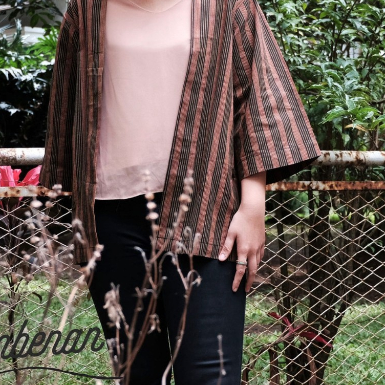 Klambenan | Outer Lurik Wanita Modern | Cardigan Etnik Lurik | Outer Batik Kekinian