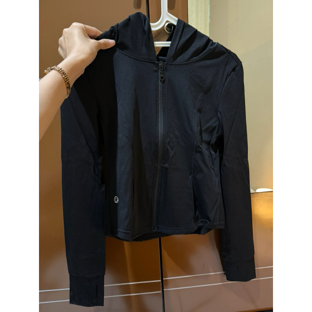 Preloved jaket "REYTORRM"   (SIZE M)