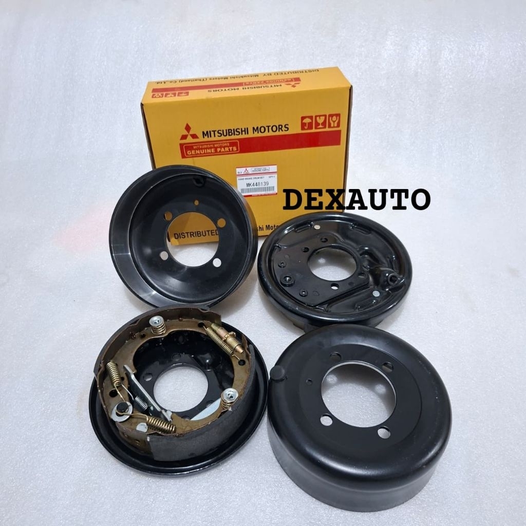 Tromol Rem Tangan Belakang Komplit Canter Mk448139