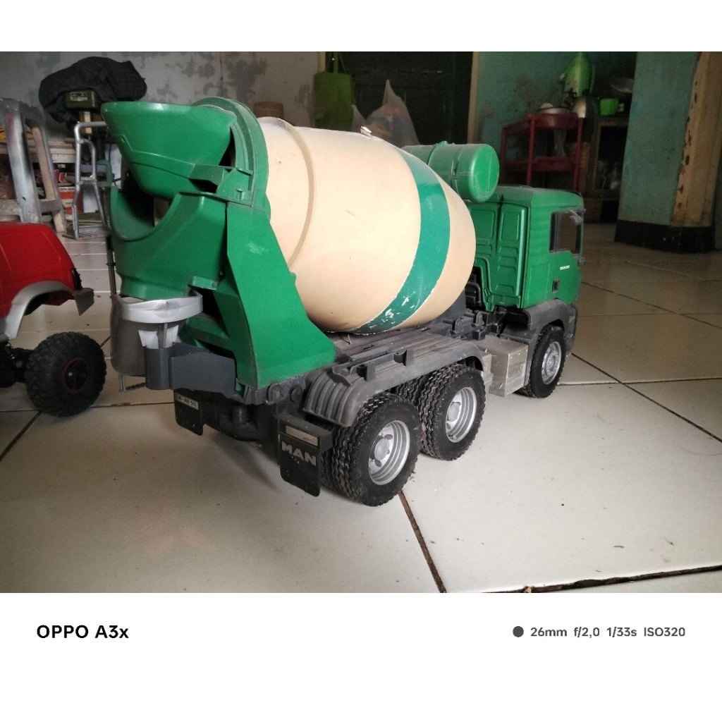 mobil mainan truk bruder 1/16 molen junk