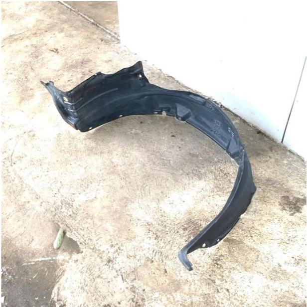 LINER INNER FENDER PENAHAN LUMPUR FORD ESCAPE BAGIAN KANAN DEPAN ORIGINAL COPOTAN