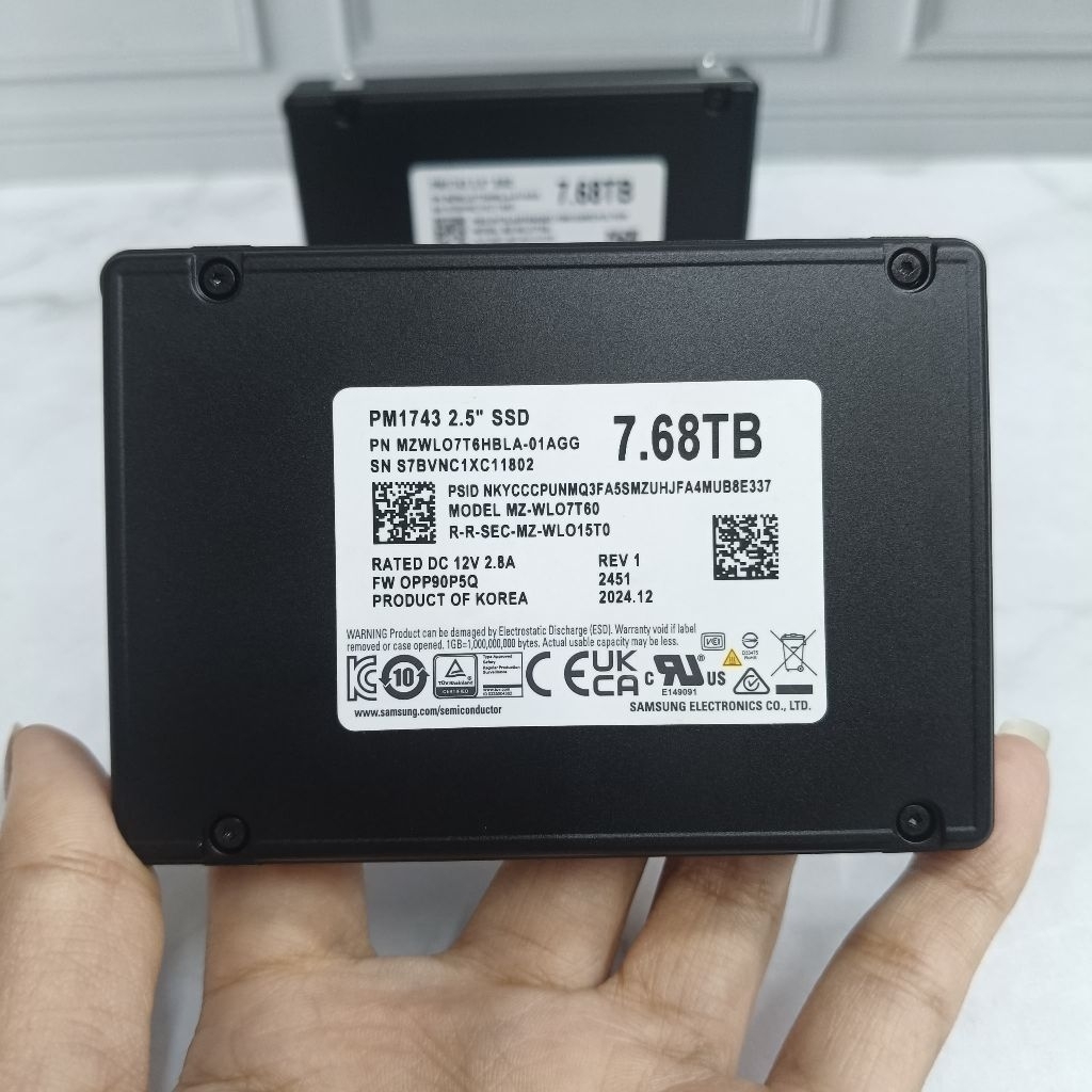 SSD SAS Samsung PM1743 Enterprise 7.68TB 2.5 inci PCIe Gen 5.0 x4 / NVMe New No Box