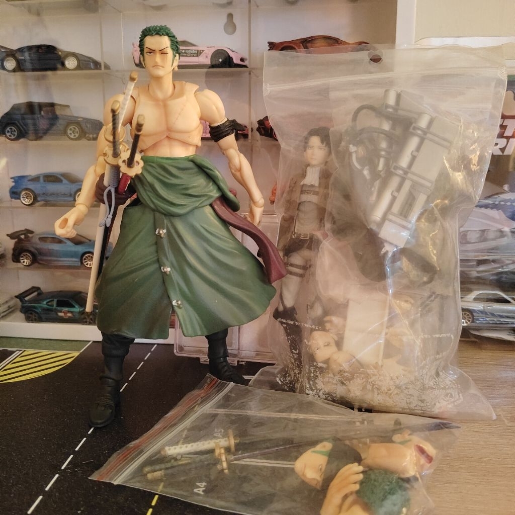 Figma Levi Original no box & Vah Roronoa zoro recast