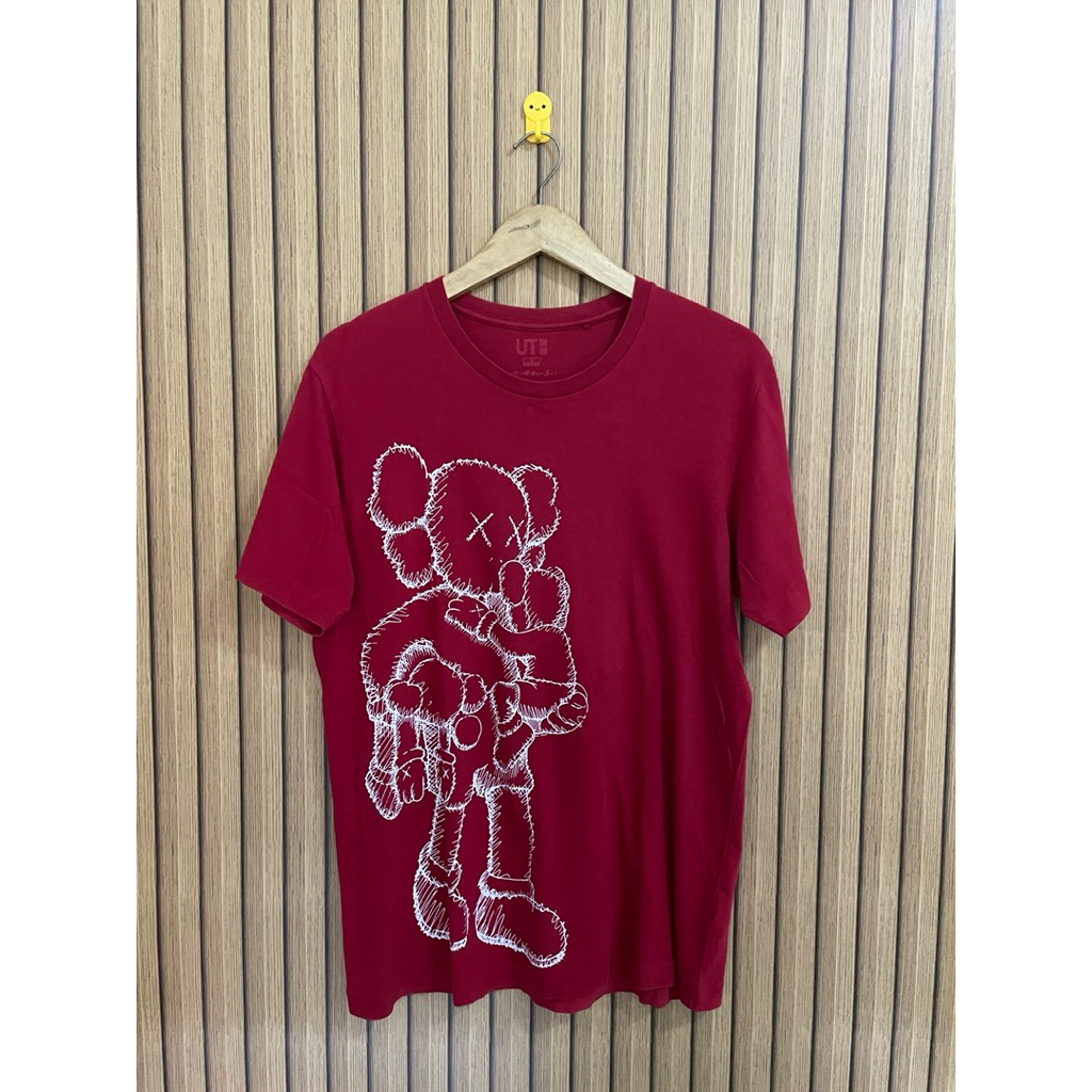 uni x kaws