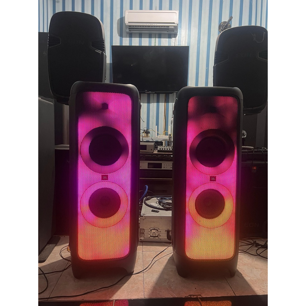 JBL PARTYBOX 1000 - THE ULTIMATE PARTY MACHINE
