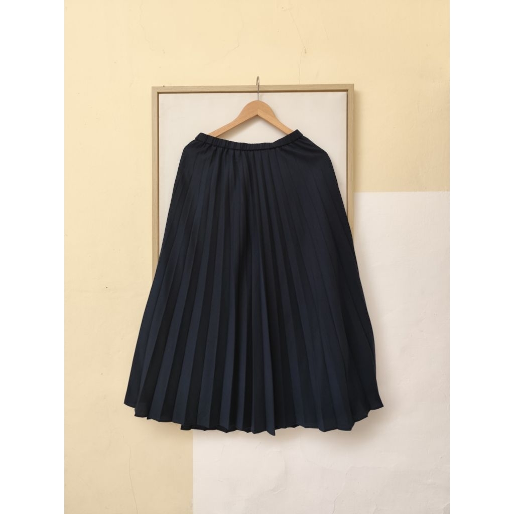 Rok Plisket Navy Uniqlo