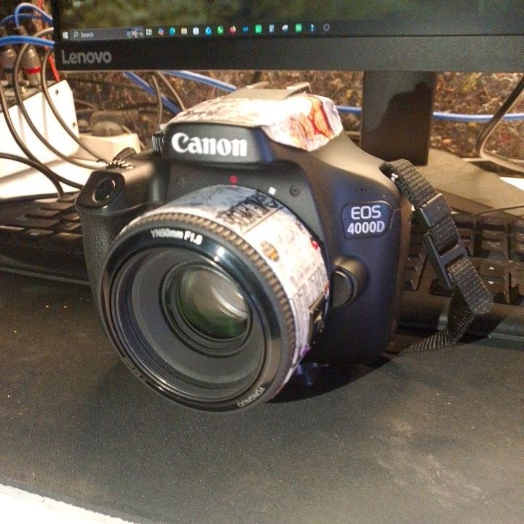 Canon 4000D