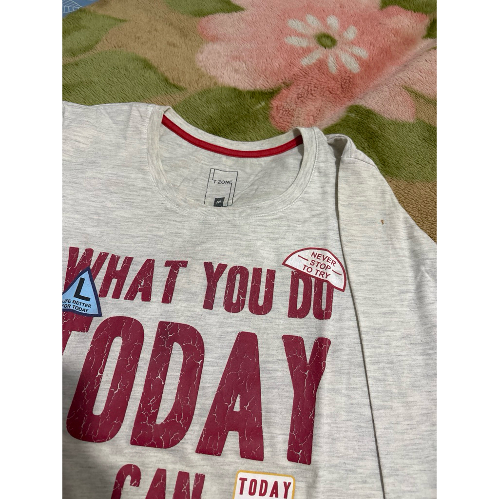 kaos t zone ukuran M