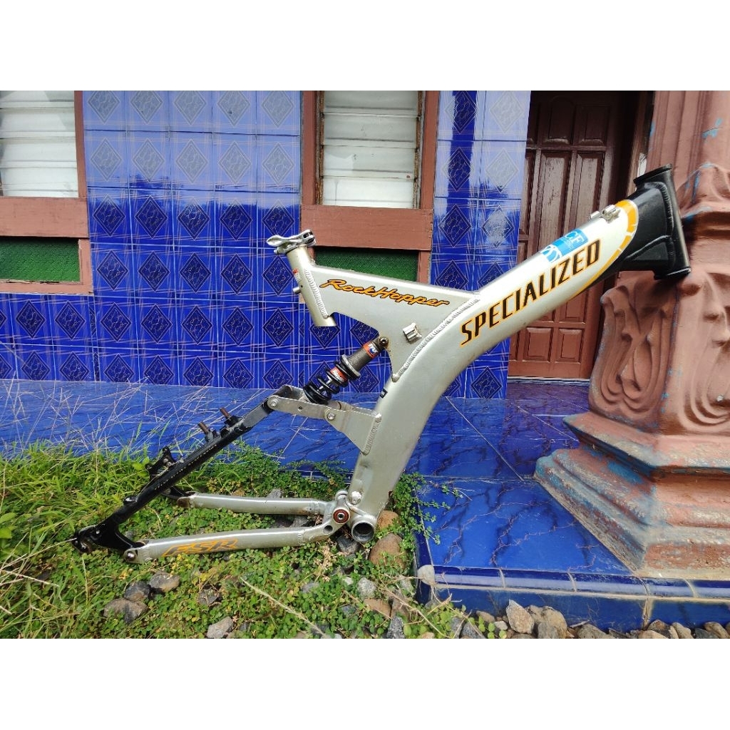 Frame specialized rockhopper