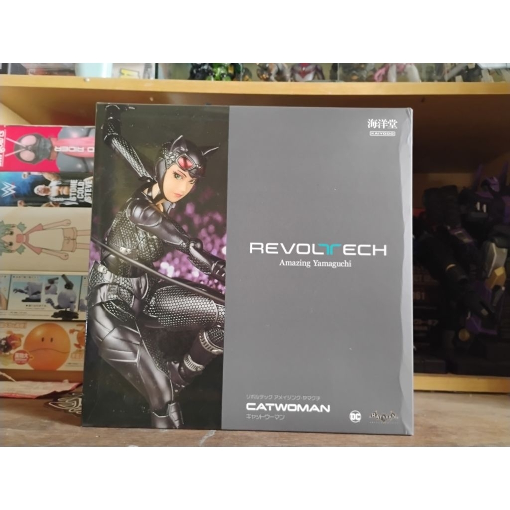 Revoltech Catwoman ORIGINAL