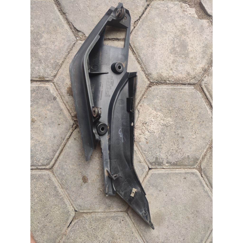 inner body belakang cbr 150r k45a k33