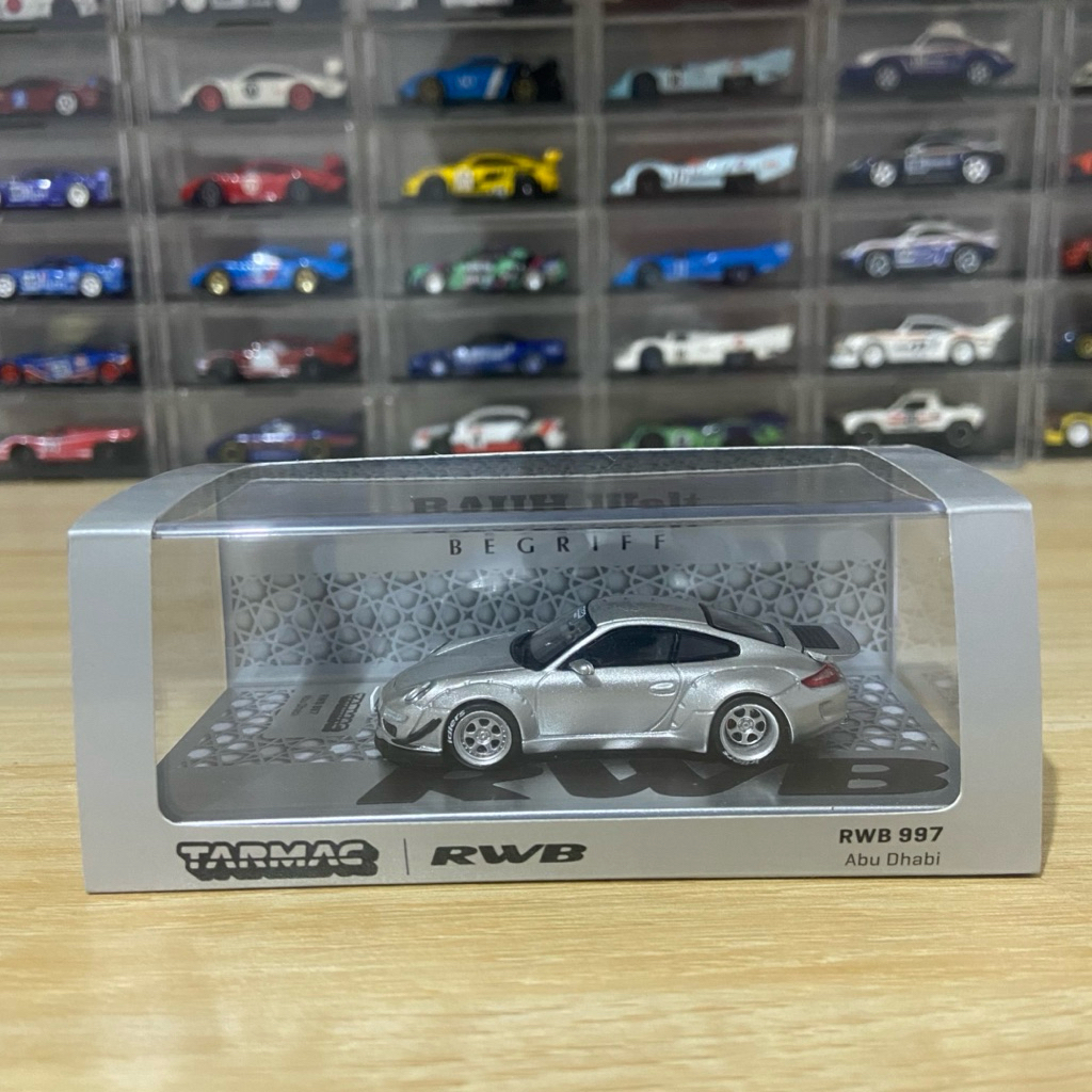 Tarmac Porsche RWB 997 Abu Dhabi Silver Unsealed