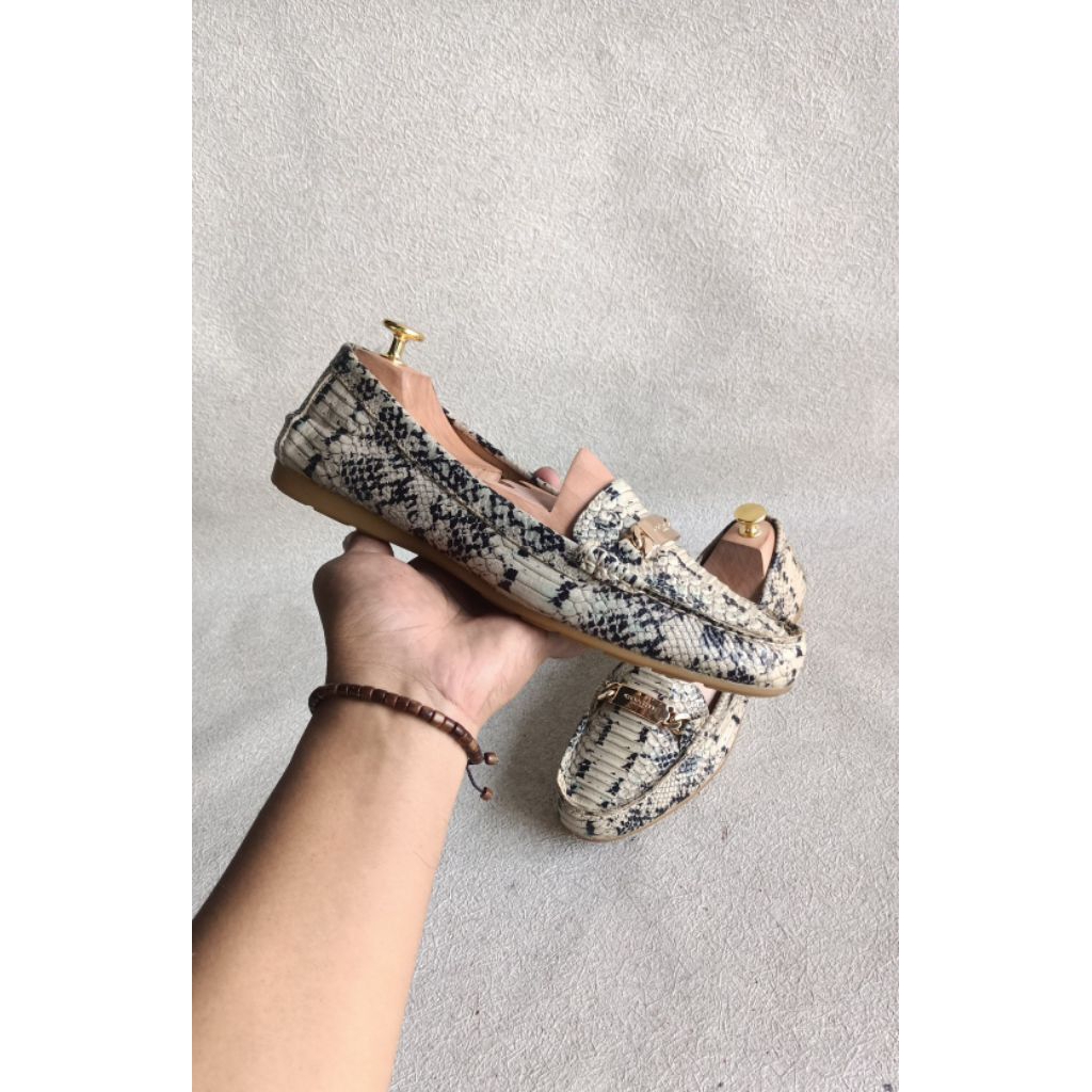 sepatu second branded coach size 41