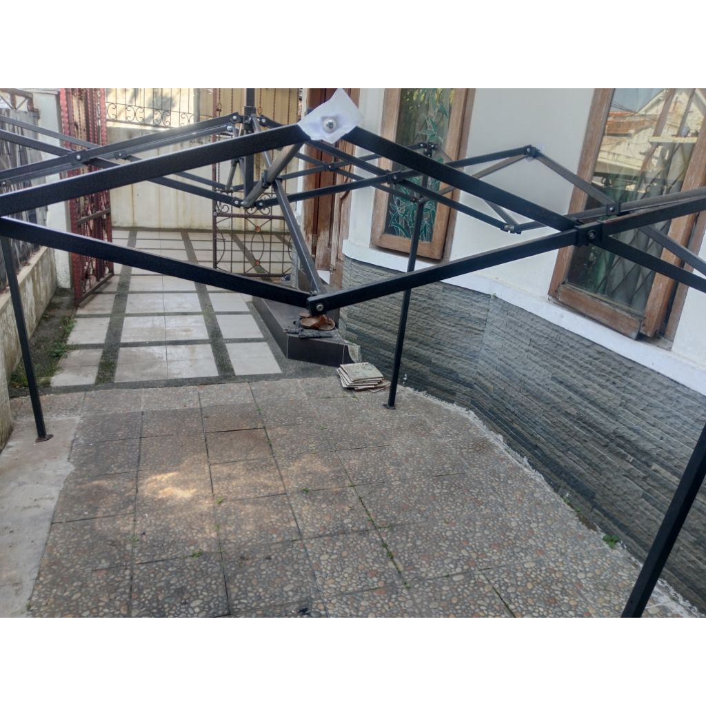 rangka besi tenda lipat 2x2m bekas/hanya besi saja